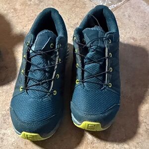 Salomon Kids Shoes in Dark Green and Yellow waterproof